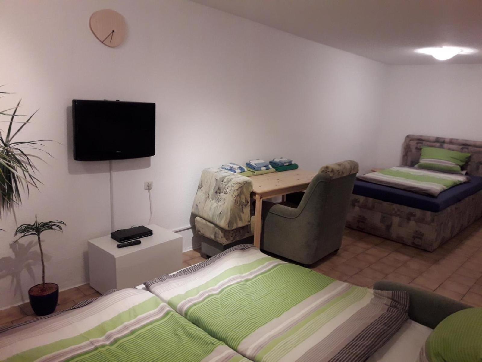 Kleine Ferienwohnung Am Stadtrand Von ライプツィヒ エクステリア 写真