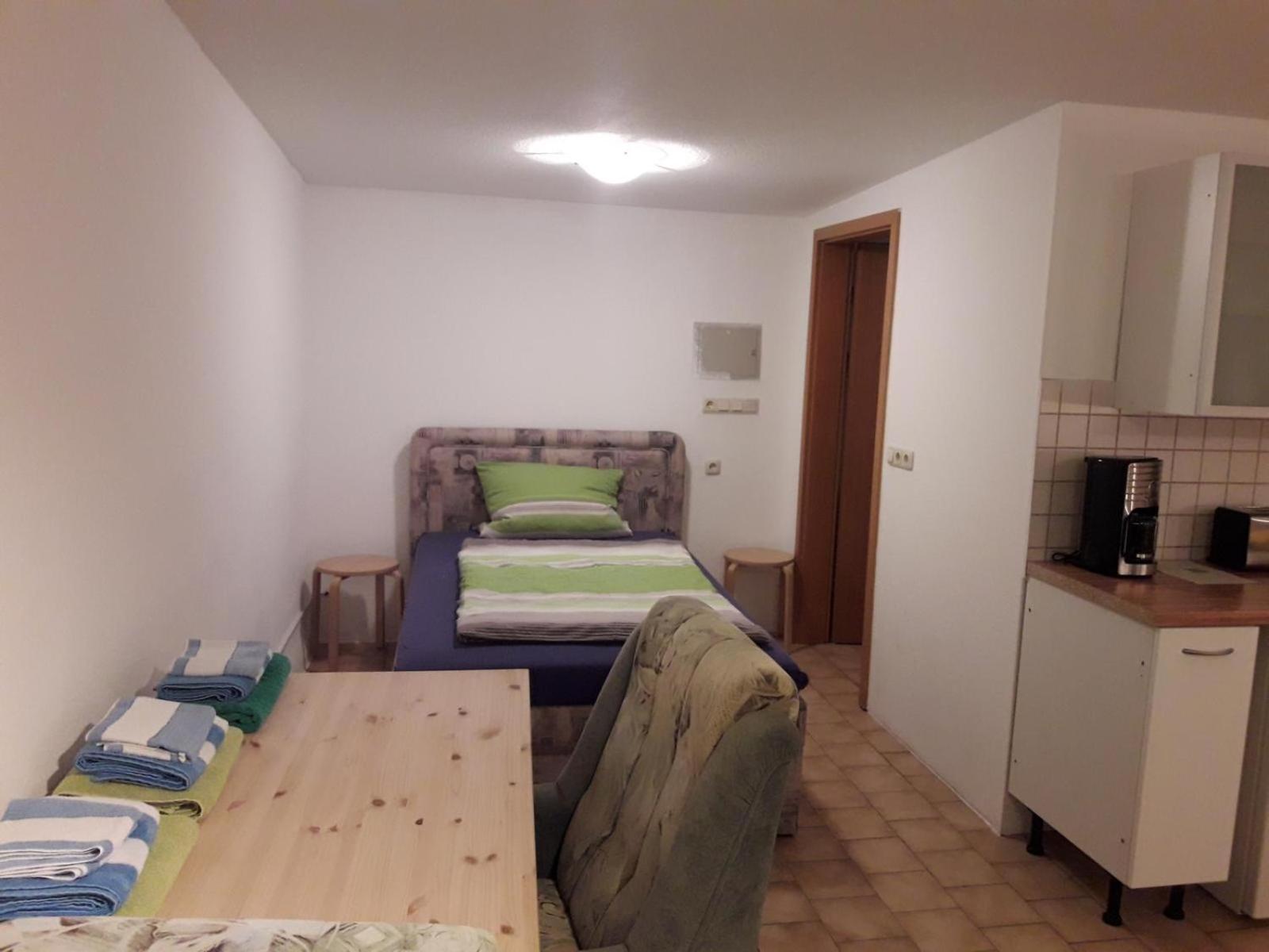Kleine Ferienwohnung Am Stadtrand Von ライプツィヒ エクステリア 写真
