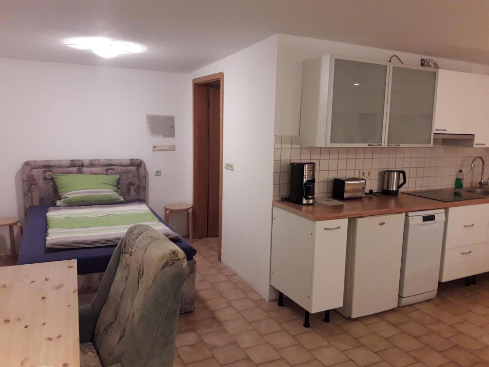 Kleine Ferienwohnung Am Stadtrand Von ライプツィヒ エクステリア 写真