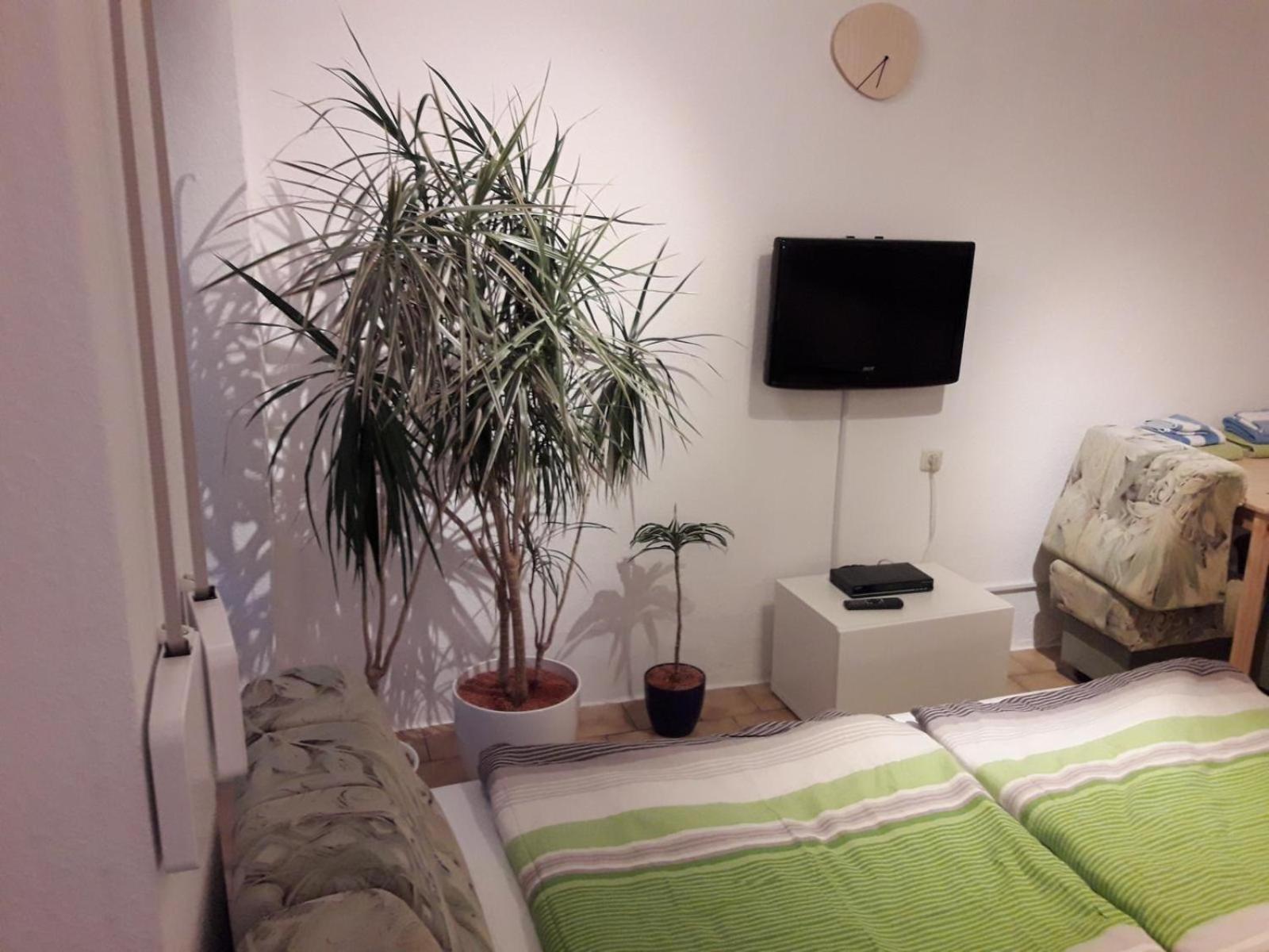 Kleine Ferienwohnung Am Stadtrand Von ライプツィヒ エクステリア 写真